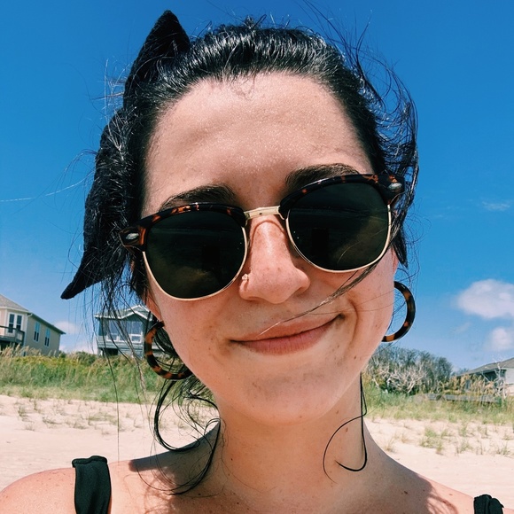 Meet your Posher, Logan - Picture 5 of 5